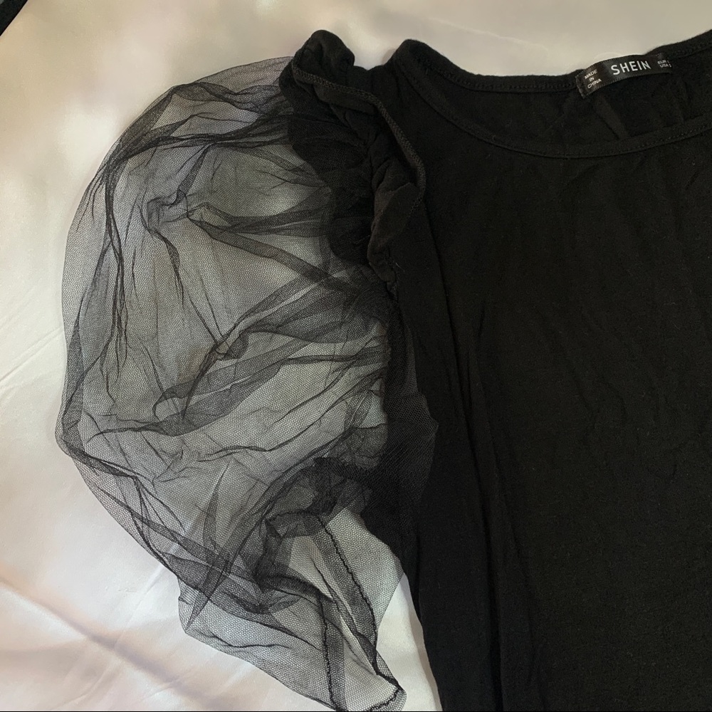 NWOT✨SHEIN Ruffle Top - Picture 4 of 7